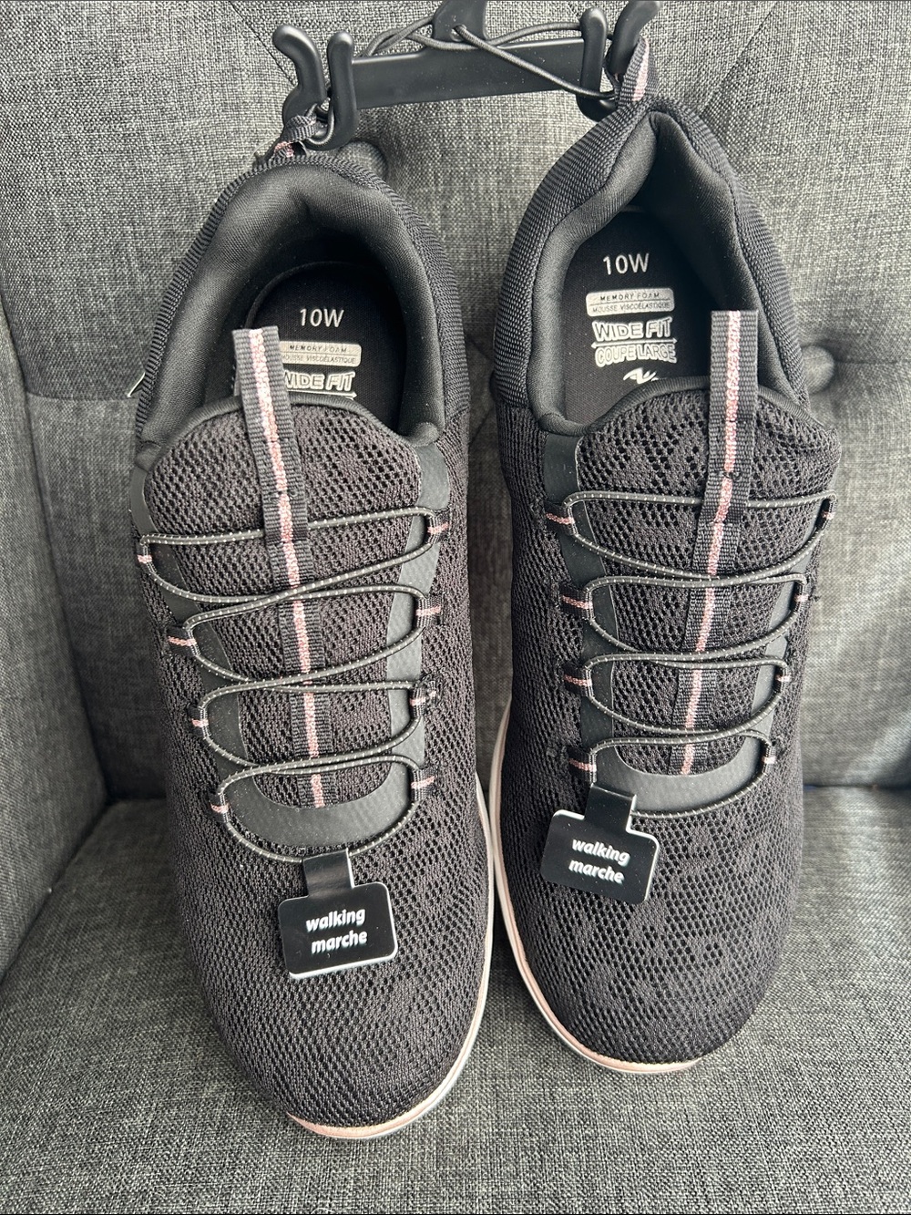 NEW 🆕 Athletic Works Black Knit Slip-On Walking Shoes with Pink Accents 10 - Picture 2 of 2